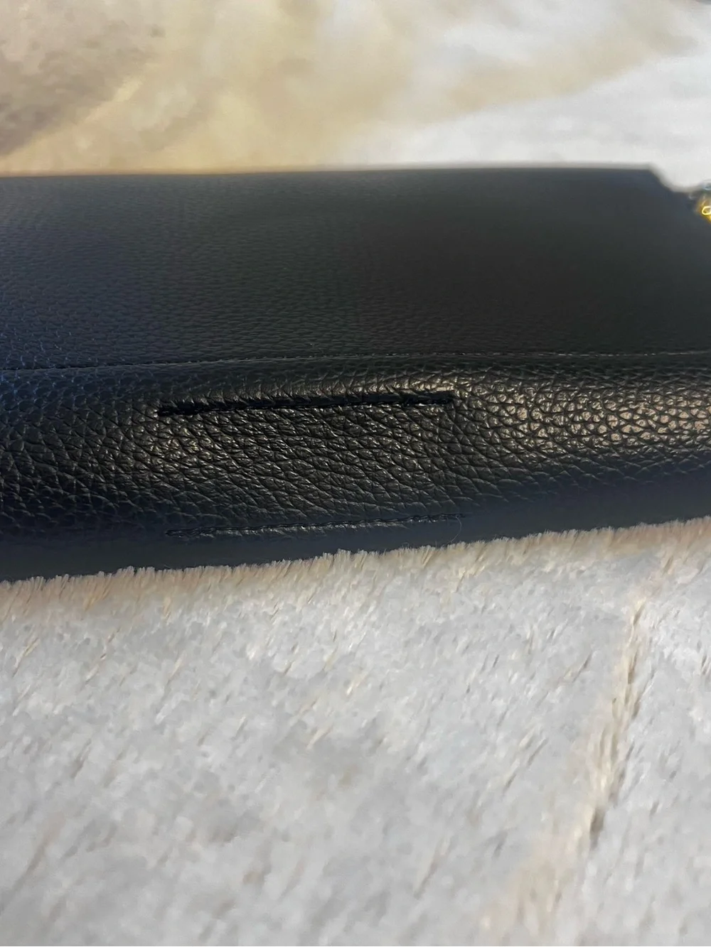 Steve Madden Black Faux Pebbled Leather Earbud Case Wristlet Clutch